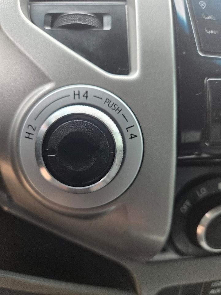 Toyota Tacoma 4WD Double Cab V6 AT (Natl) 2015