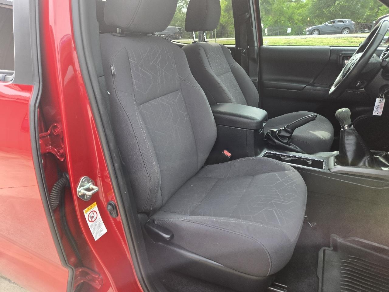 Toyota Tacoma SR5 Double Cab 5' Bed V6 4x4 AT (Natl) 2017