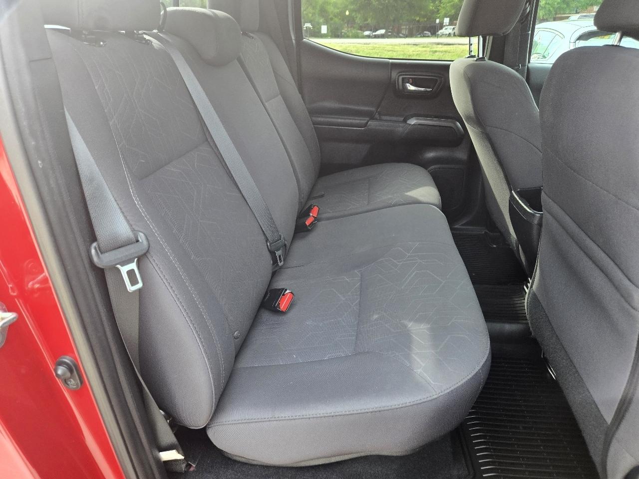 Toyota Tacoma SR5 Double Cab 5' Bed V6 4x4 AT (Natl) 2017