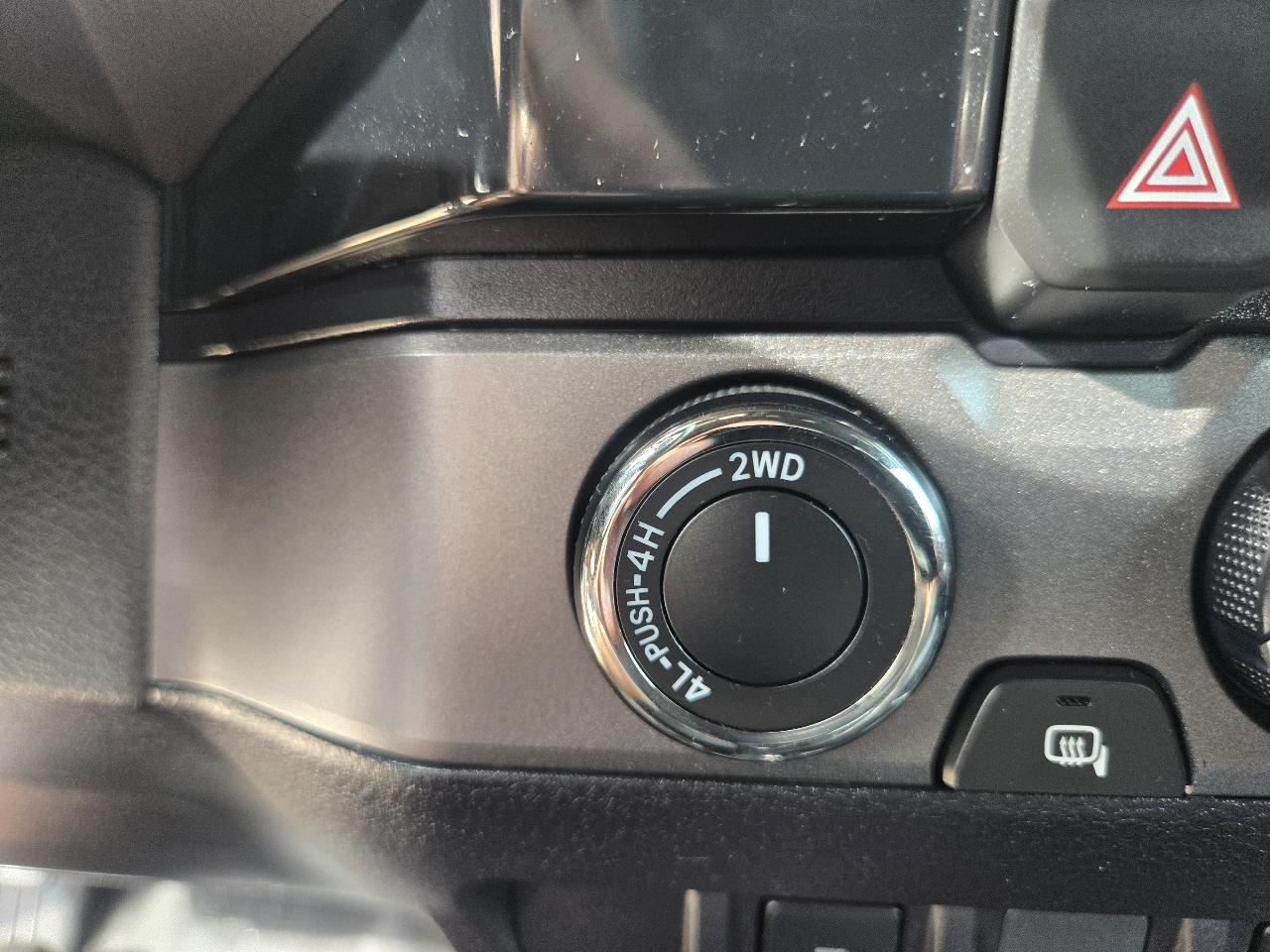 Toyota Tacoma SR5 Double Cab 5' Bed V6 4x4 AT (Natl) 2017