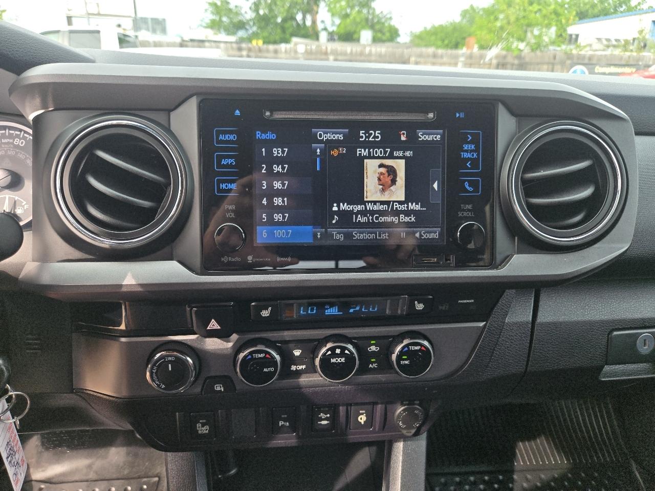 Toyota Tacoma SR5 Double Cab 5' Bed V6 4x4 AT (Natl) 2017