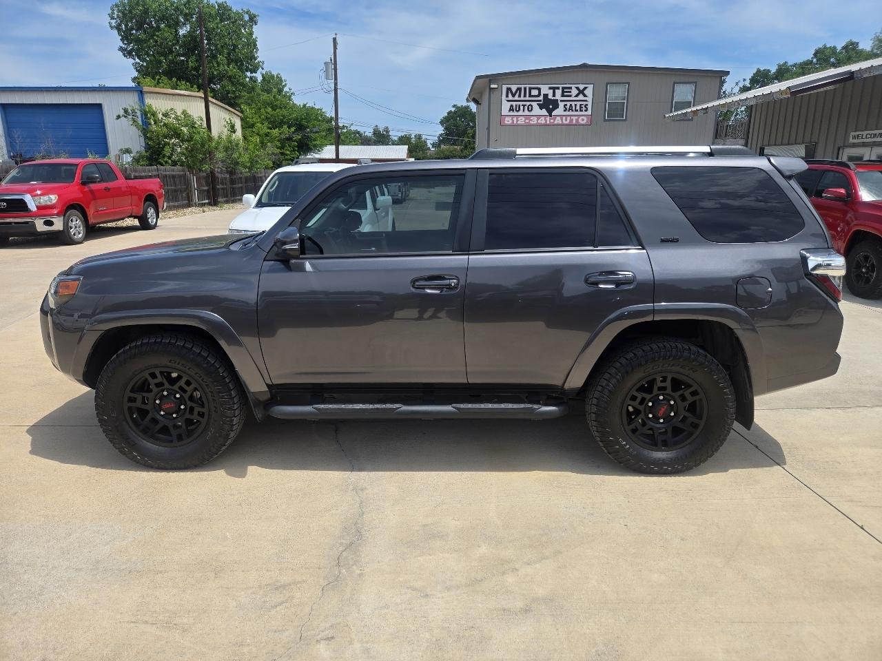Toyota 4Runner TRD Off Road Premium 4WD (Natl) 2020