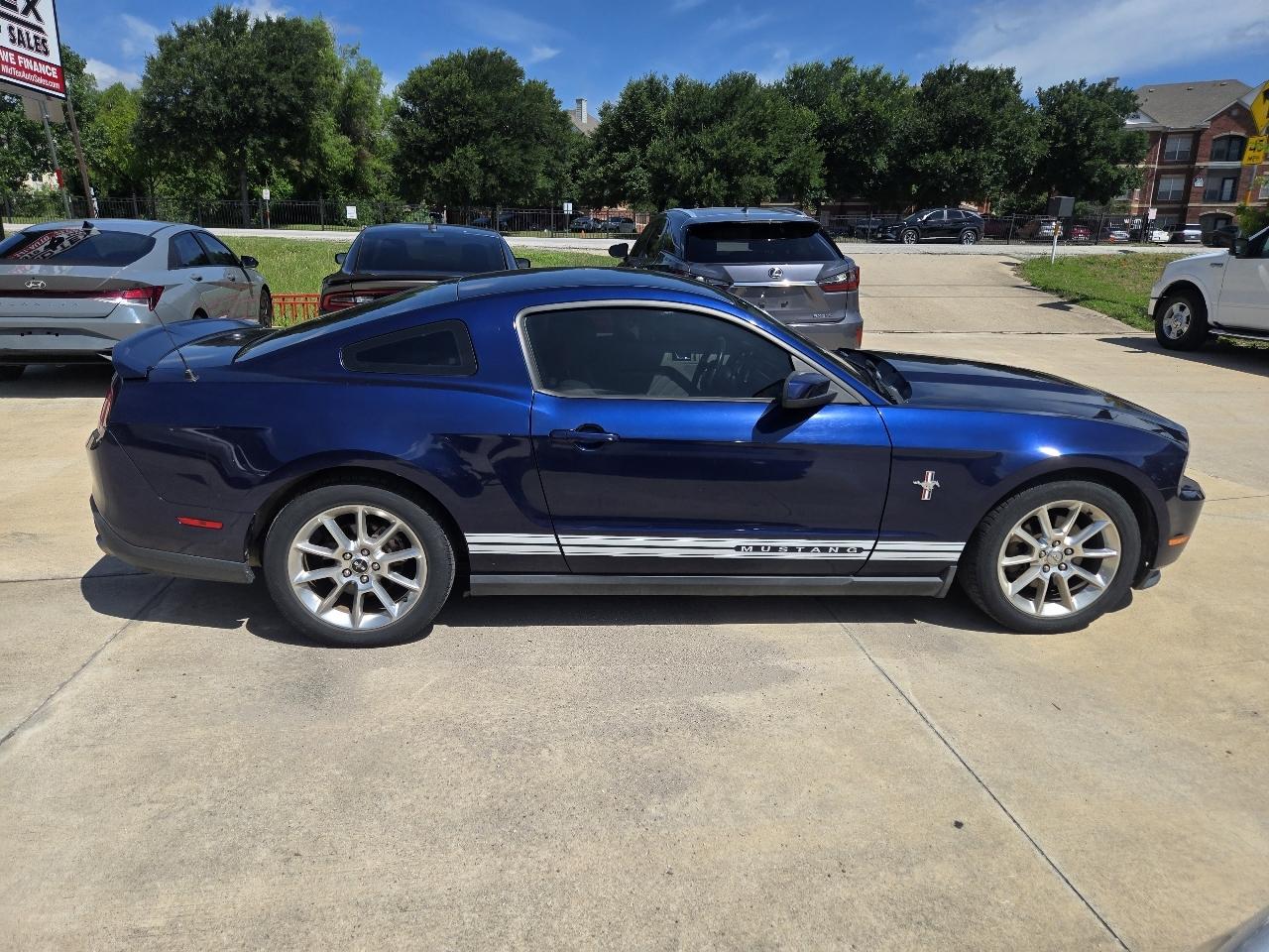 Ford Mustang 2dr Cpe V6 2011