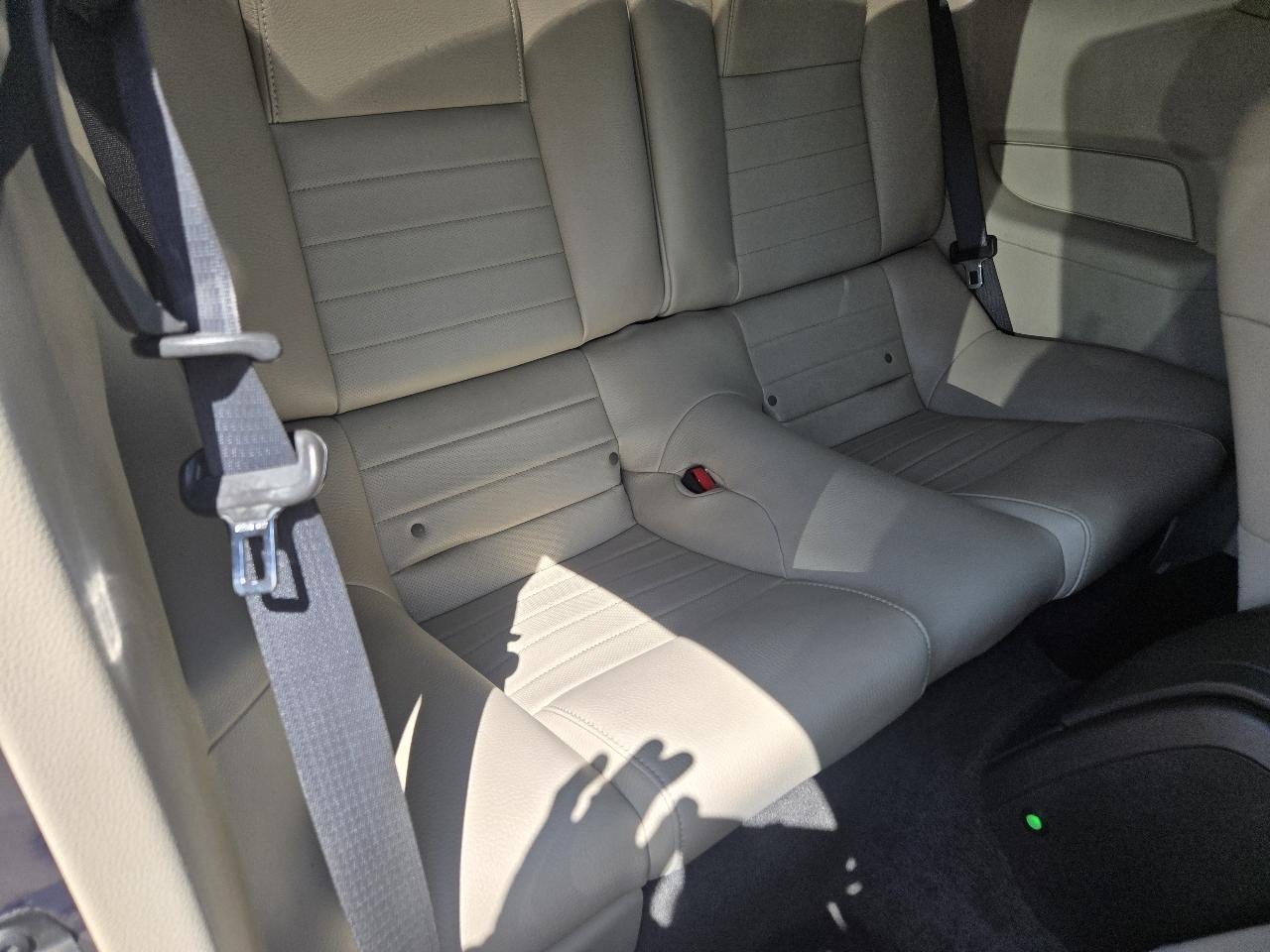 Ford Mustang 2dr Cpe V6 2011