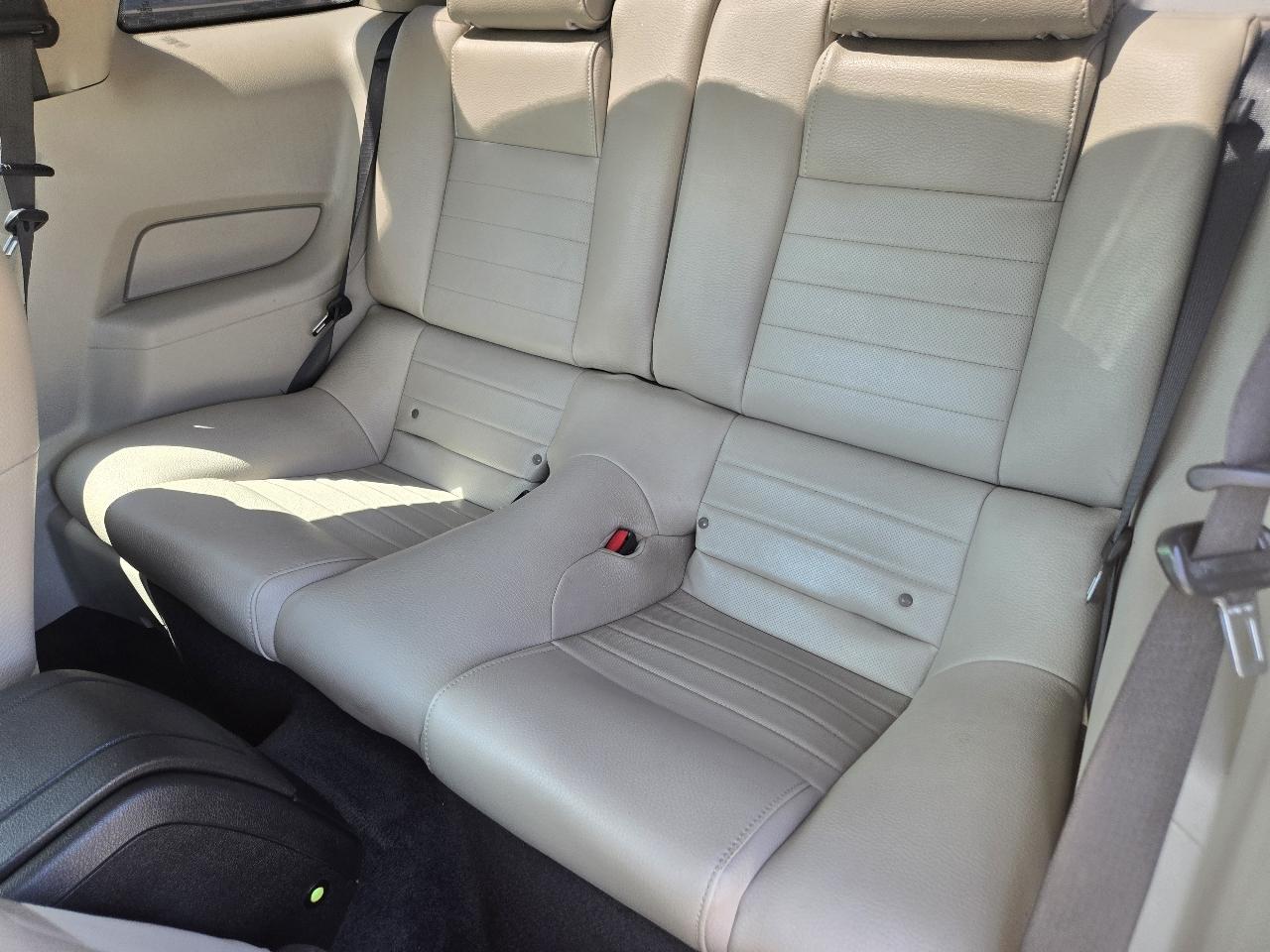 Ford Mustang 2dr Cpe V6 2011