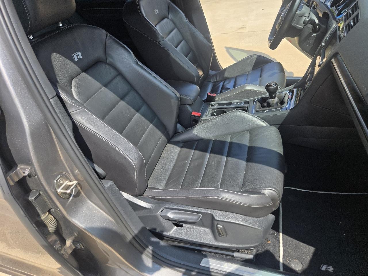 Volkswagen Golf R  2016