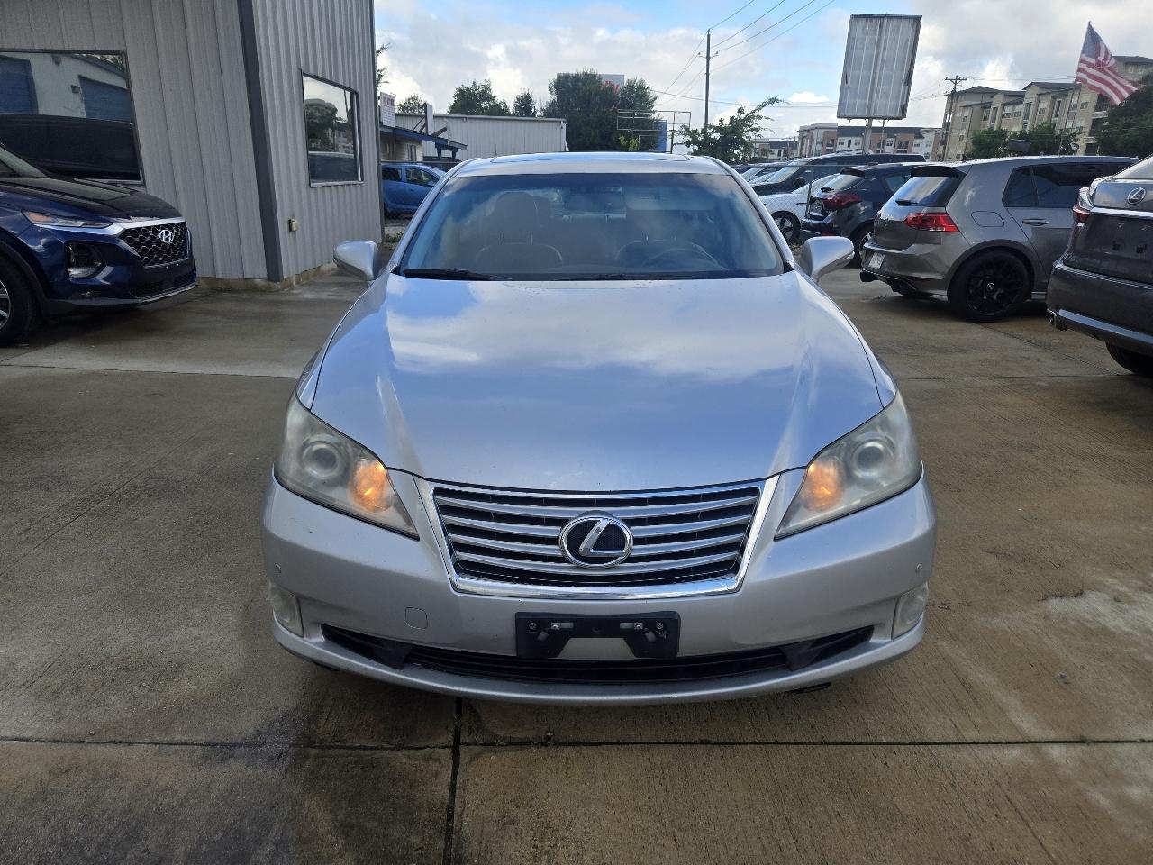 Lexus ES 350 4dr Sdn 2011