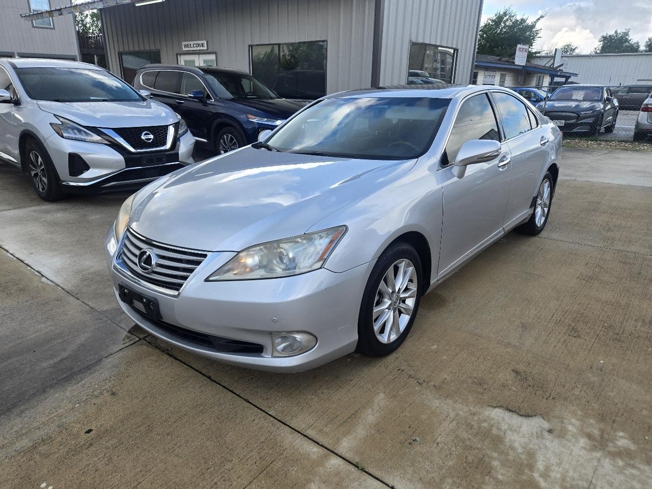 Lexus ES 350 4dr Sdn 2011