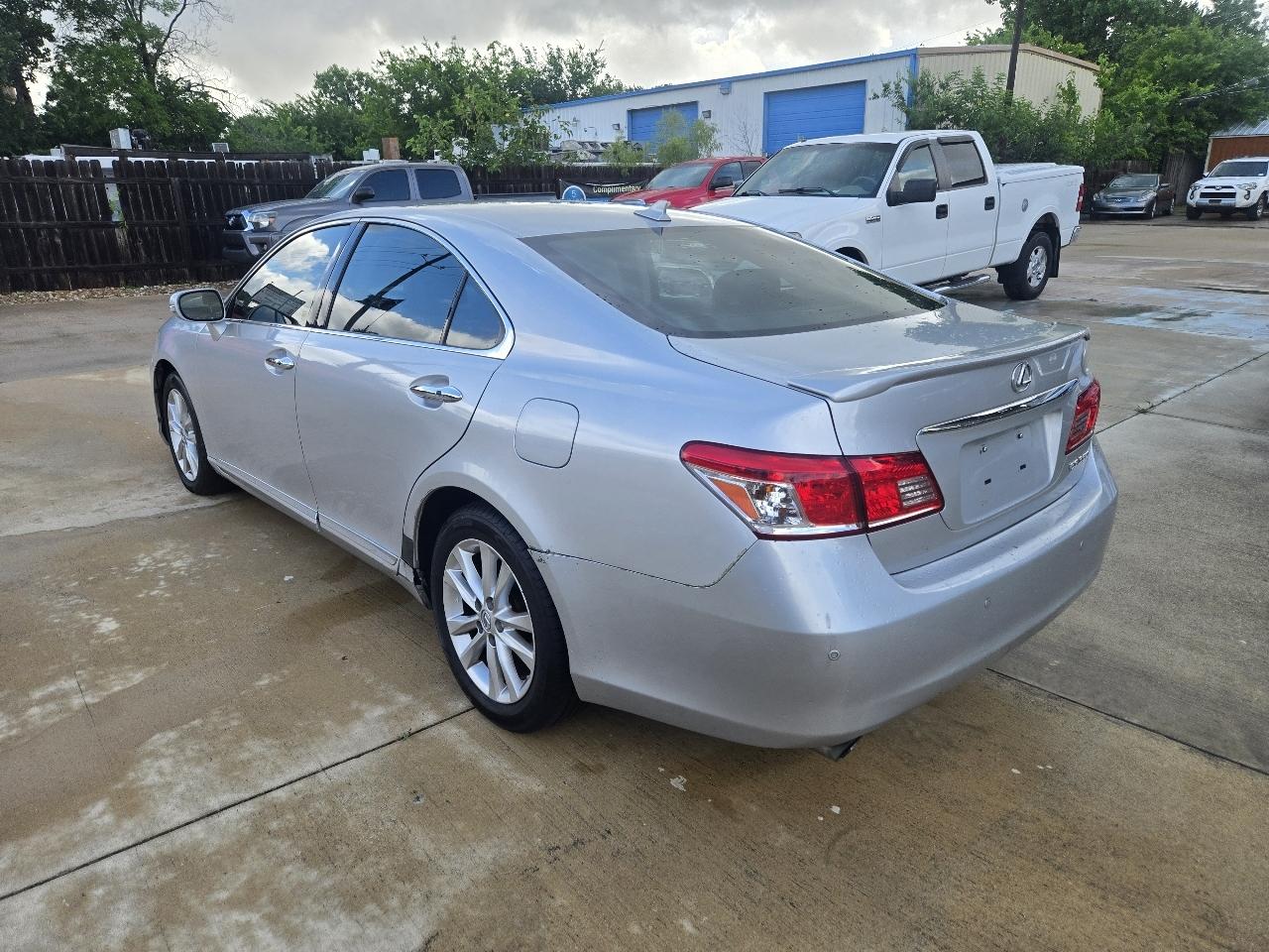 Lexus ES 350 4dr Sdn 2011