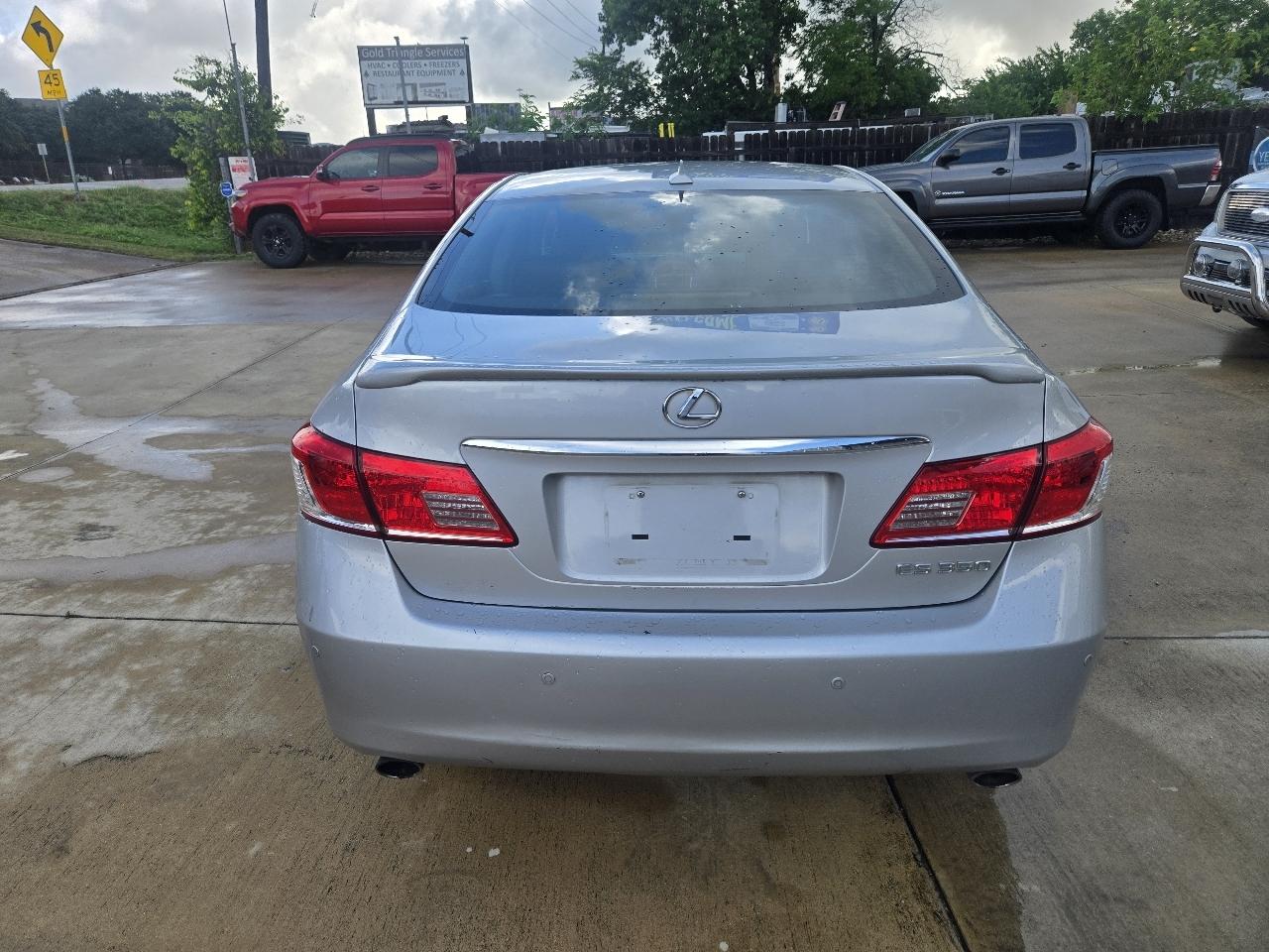 Lexus ES 350 4dr Sdn 2011