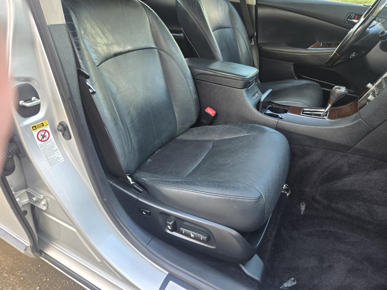Lexus ES 350 4dr Sdn 2011