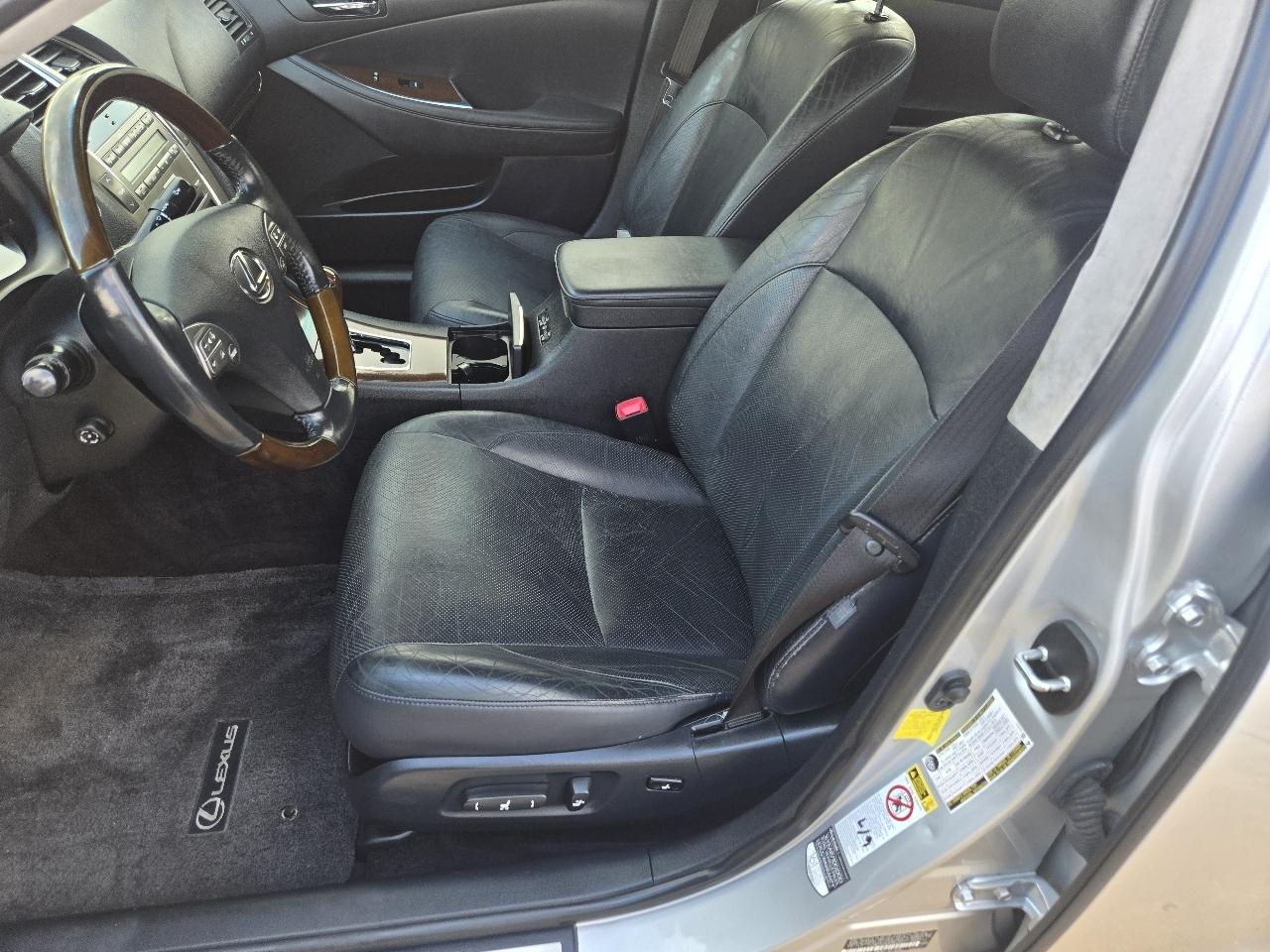 Lexus ES 350 4dr Sdn 2011