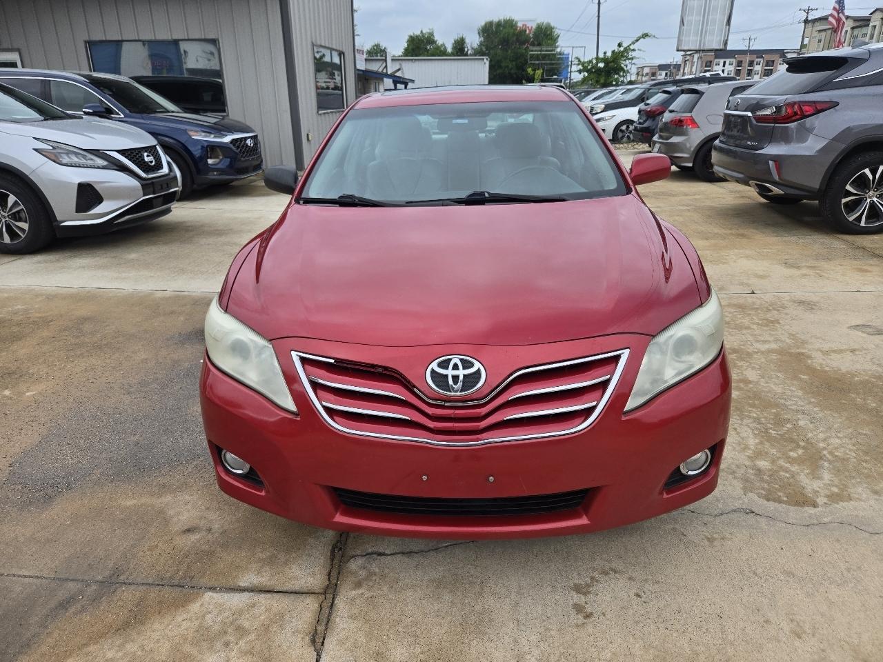 Toyota Camry 4dr Sdn XLE V6 Auto 2011