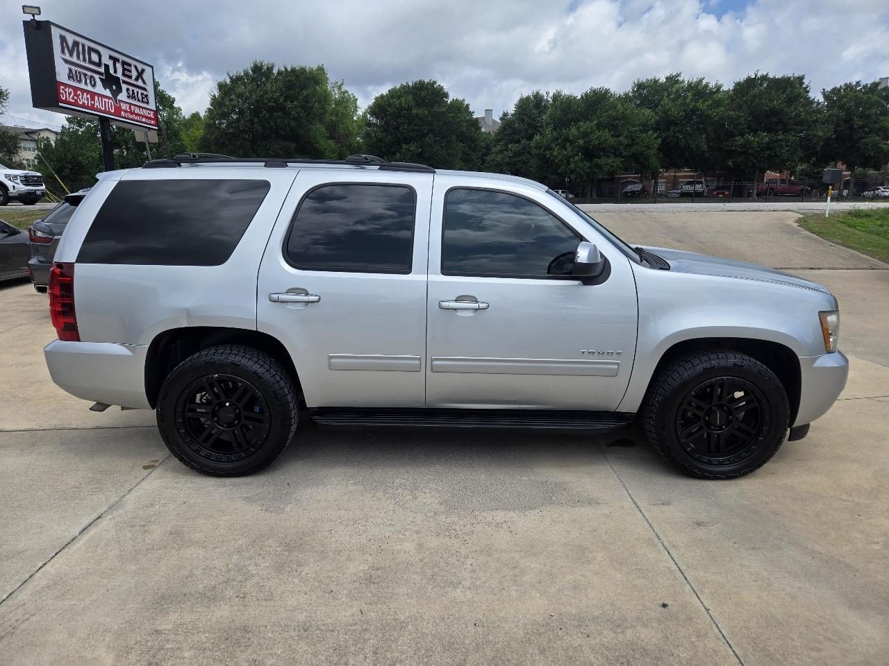Chevrolet Tahoe 2WD 4dr LS 2014