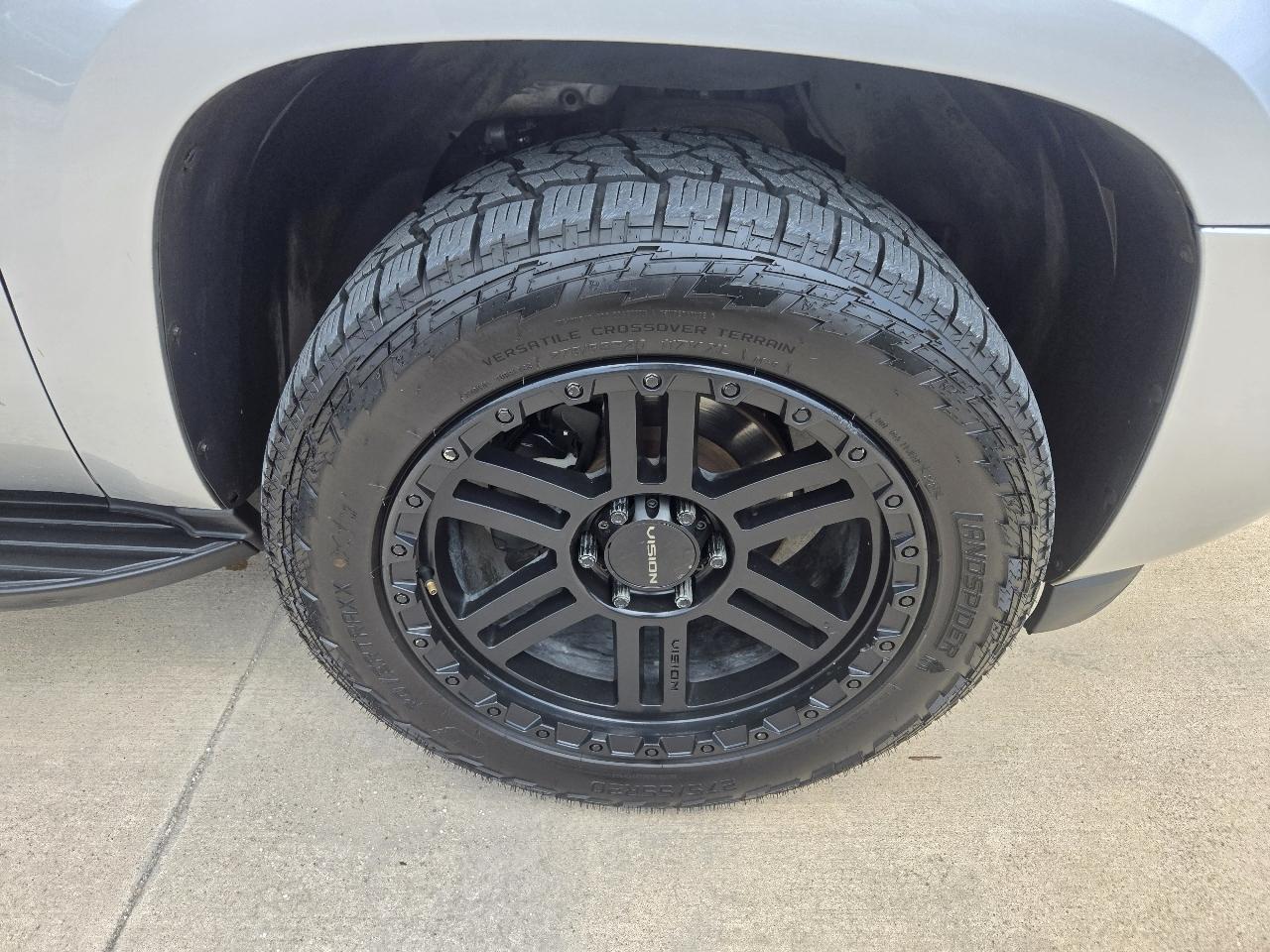 Chevrolet Tahoe 2WD 4dr LS 2014