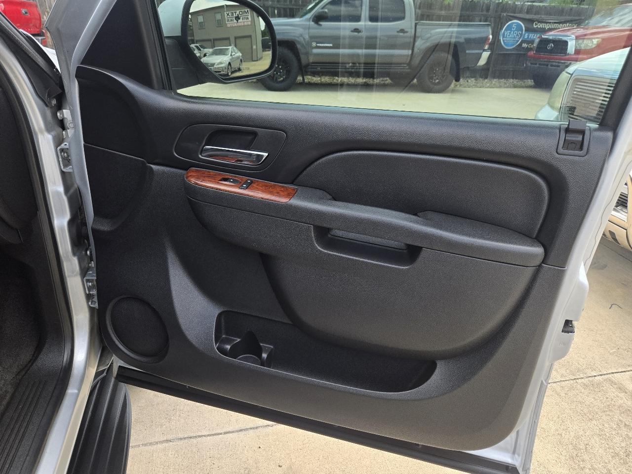 Chevrolet Tahoe 2WD 4dr LS 2014