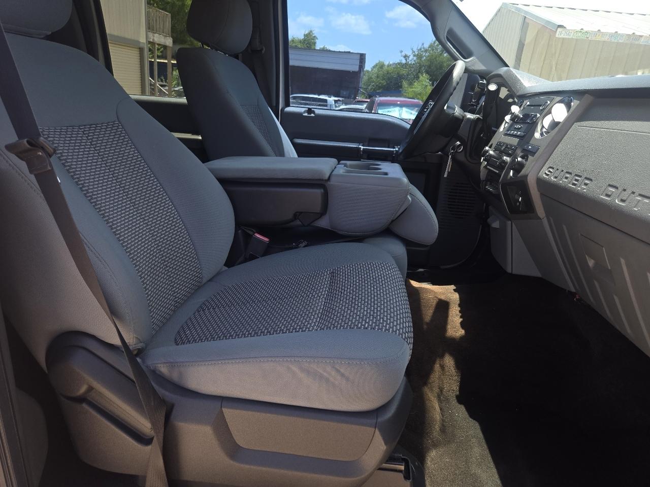 Ford Super Duty F-250 SRW  2012