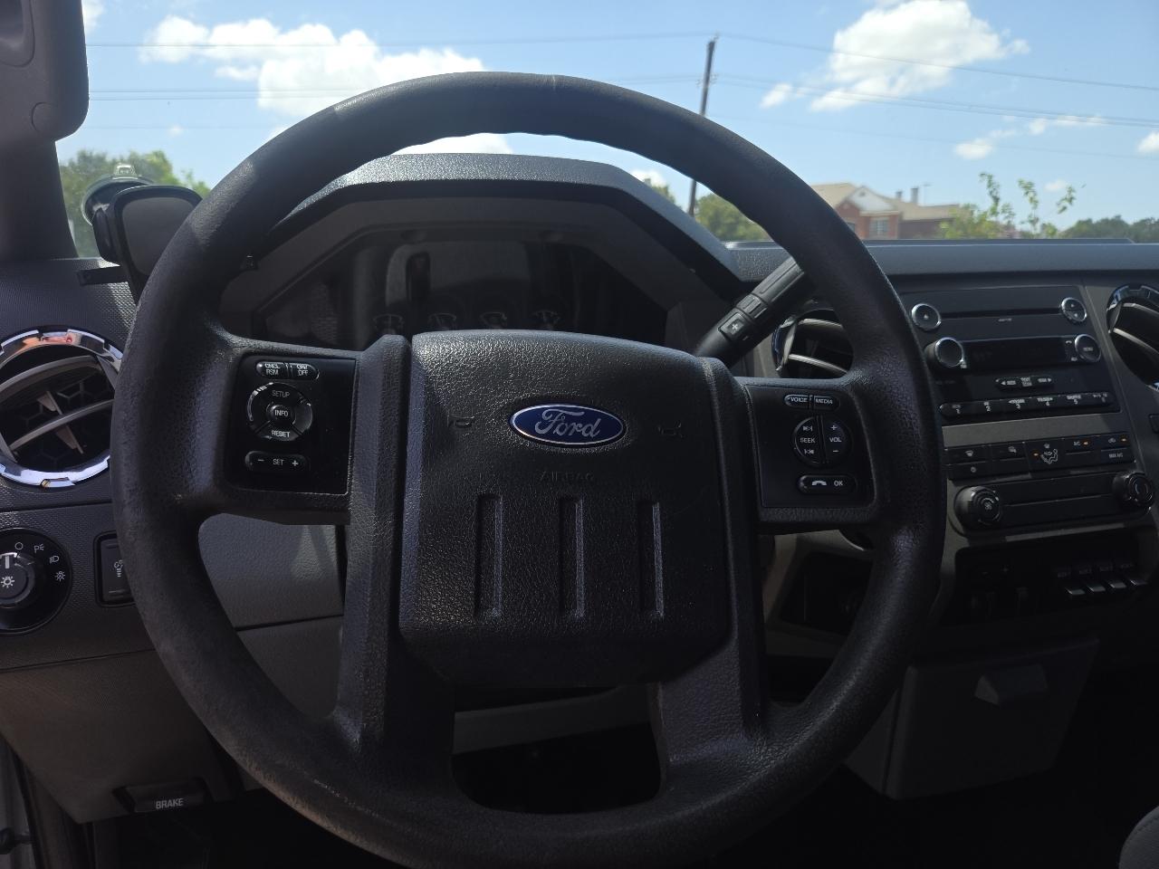 Ford Super Duty F-250 SRW  2012