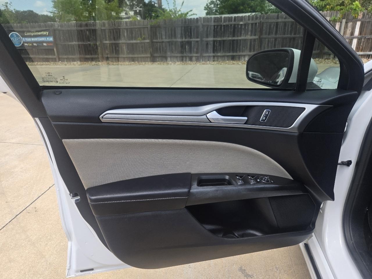 Ford Fusion S FWD 2019