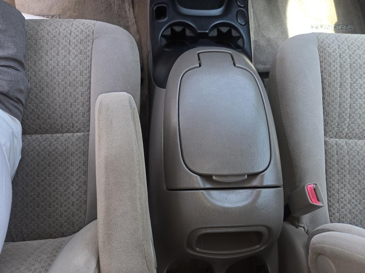 Toyota Tundra DoubleCab V8 SR5 (Natl) 2005