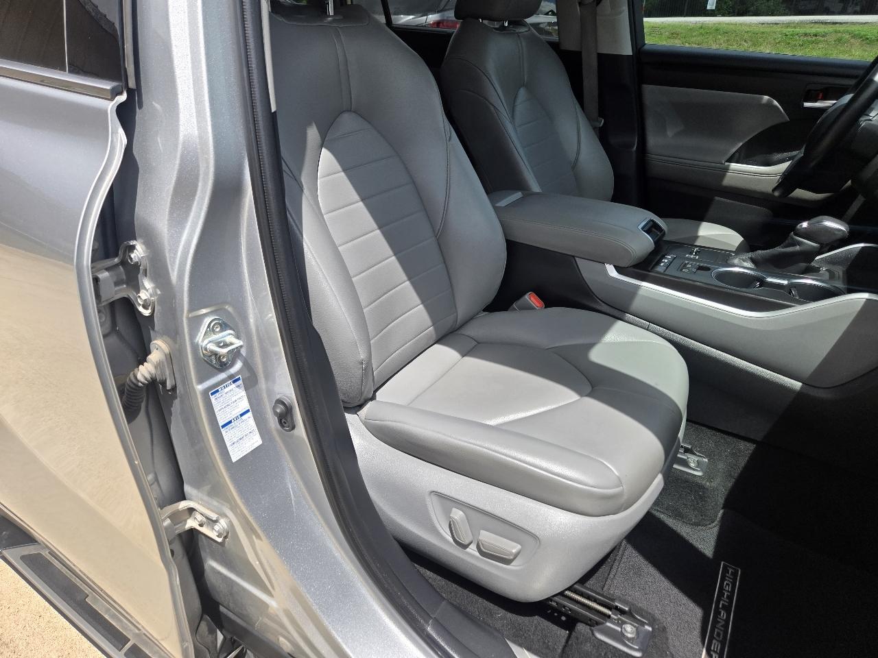 Toyota Highlander Hybrid XLE AWD (Natl) 2020