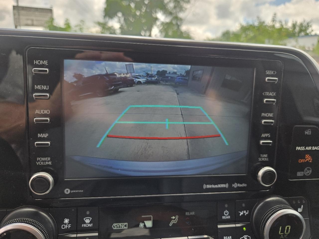 Toyota Highlander Hybrid XLE AWD (Natl) 2020