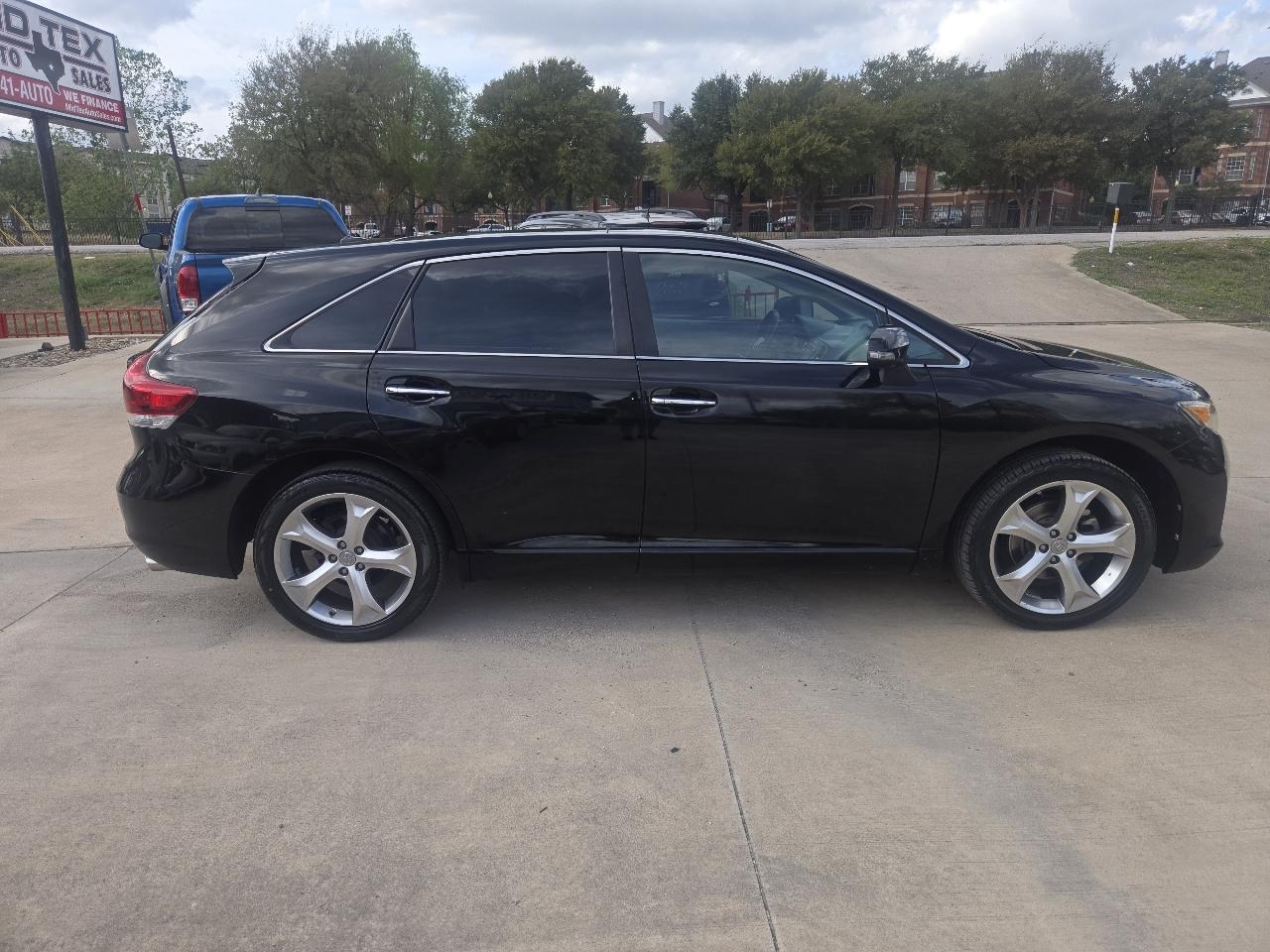 Toyota Venza 4dr Wgn V6 FWD LE (Natl) 2014