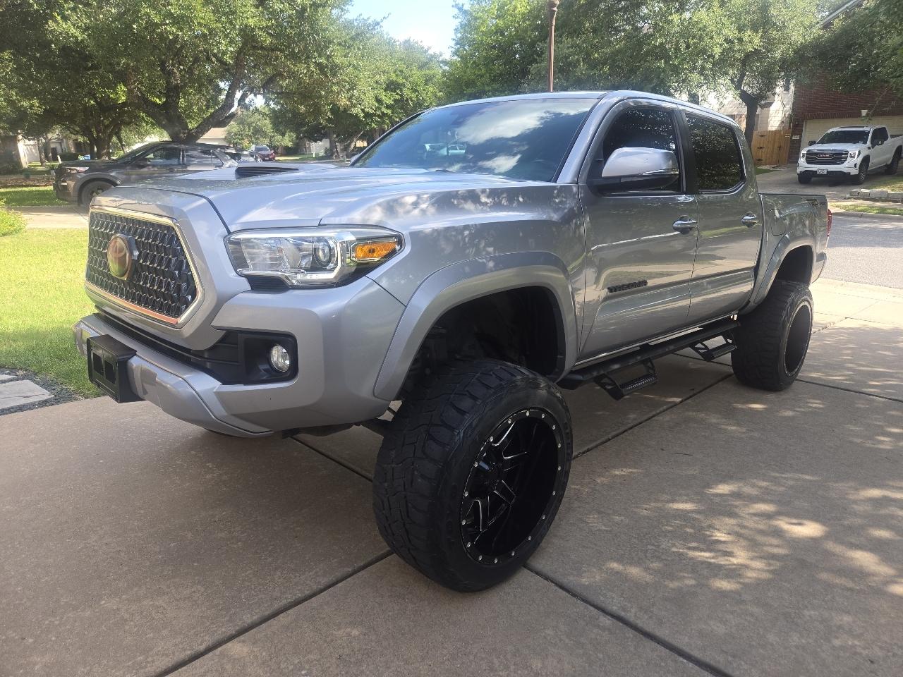 Toyota Tacoma TRD Off Road Double Cab 5' Bed V6 4x2 AT (Natl) 2018