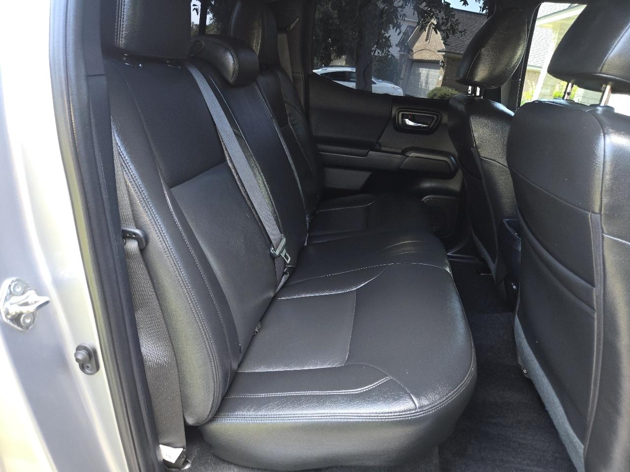 Toyota Tacoma TRD Off Road Double Cab 5' Bed V6 4x2 AT (Natl) 2018