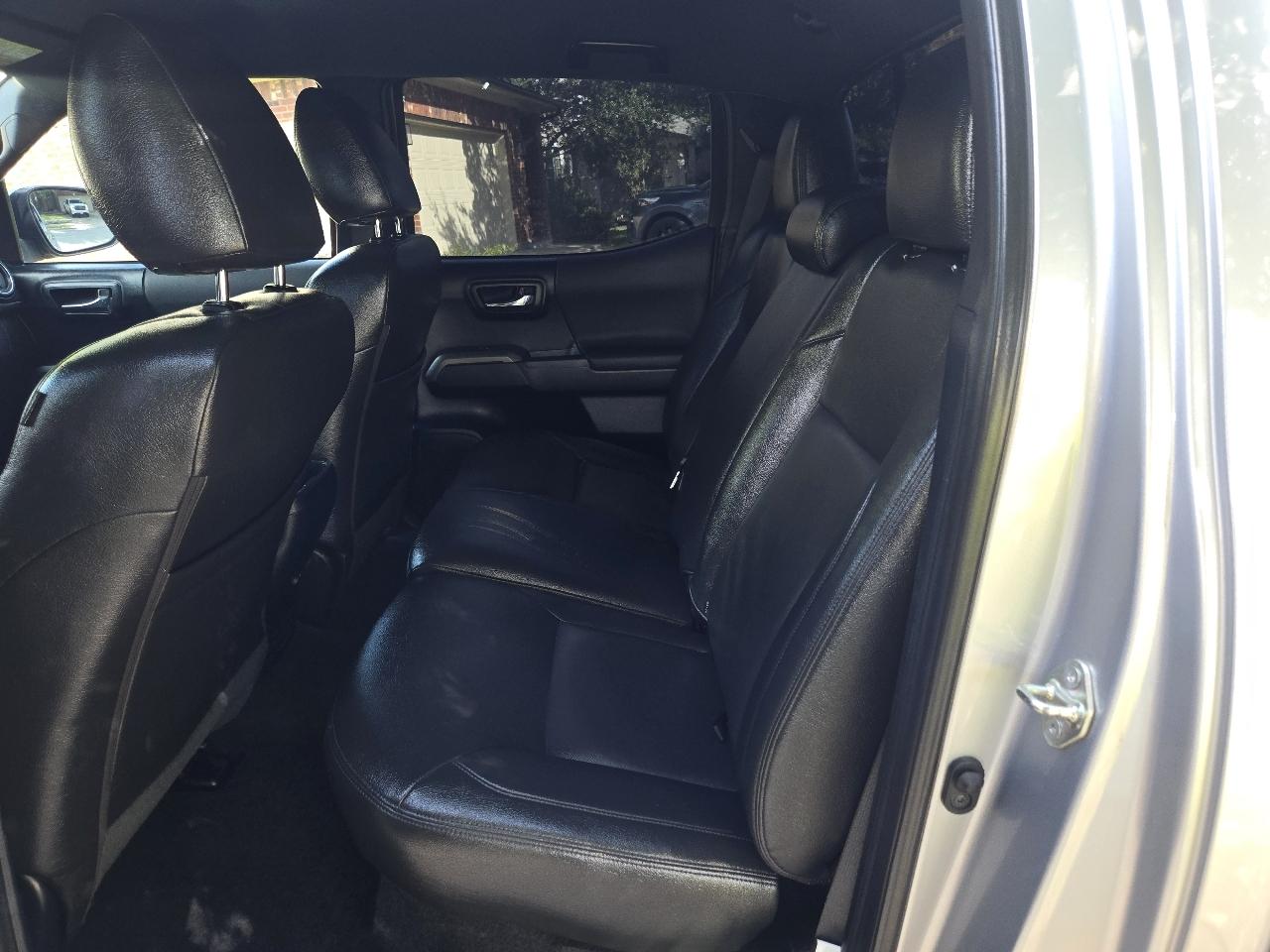 Toyota Tacoma TRD Off Road Double Cab 5' Bed V6 4x2 AT (Natl) 2018