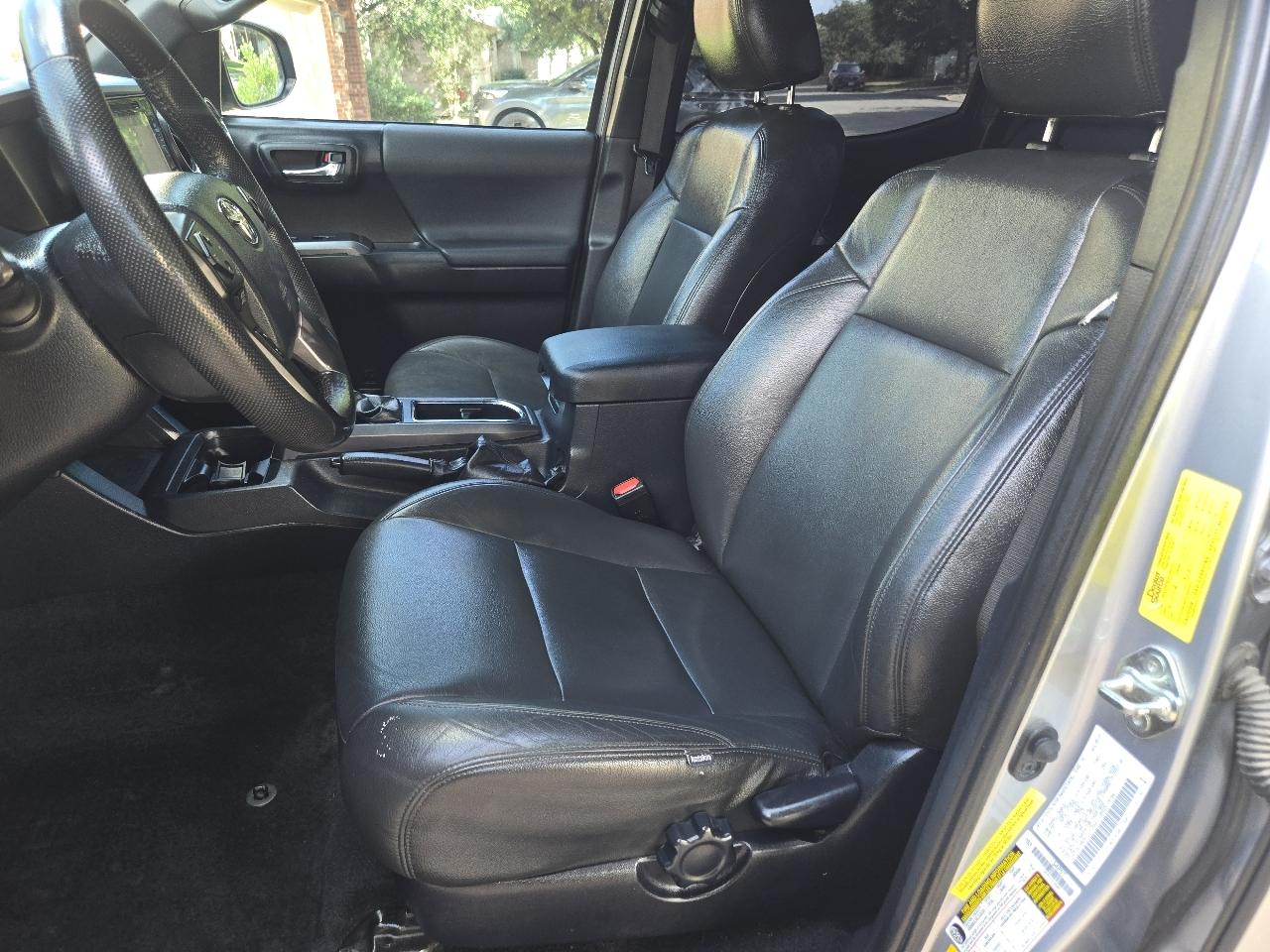 Toyota Tacoma TRD Off Road Double Cab 5' Bed V6 4x2 AT (Natl) 2018