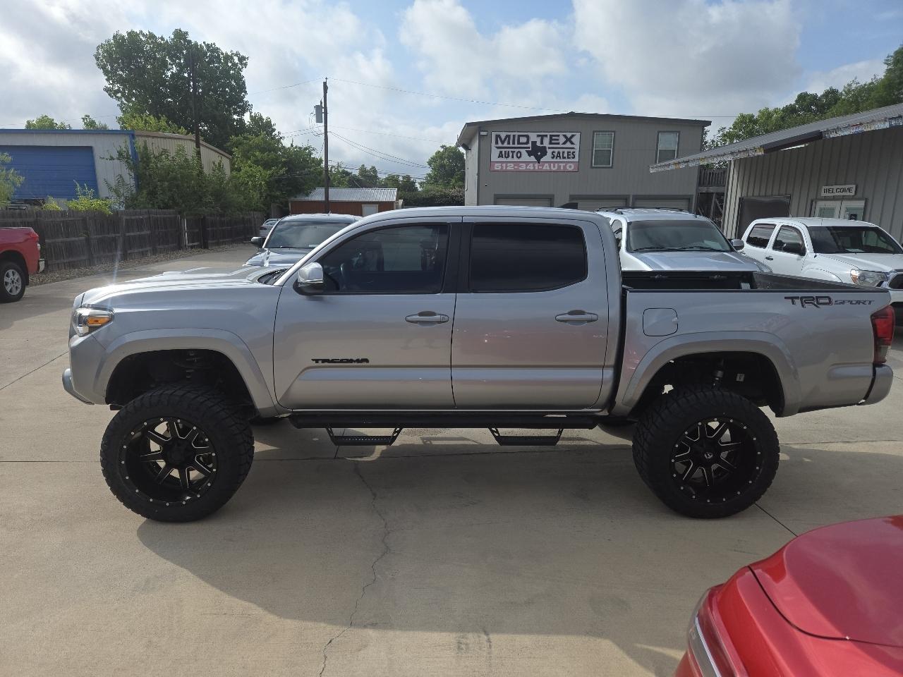 Toyota Tacoma TRD Off Road Double Cab 5' Bed V6 4x2 AT (Natl) 2018