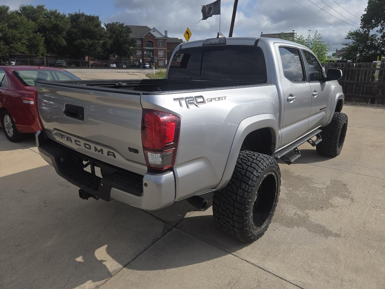 Toyota Tacoma TRD Off Road Double Cab 5' Bed V6 4x2 AT (Natl) 2018