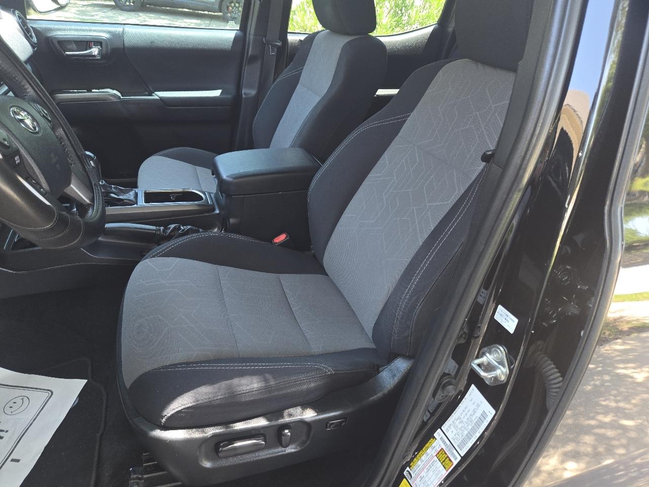 Toyota Tacoma 2WD TRD Off Road Double Cab 5' Bed V6 AT (Natl) 2020