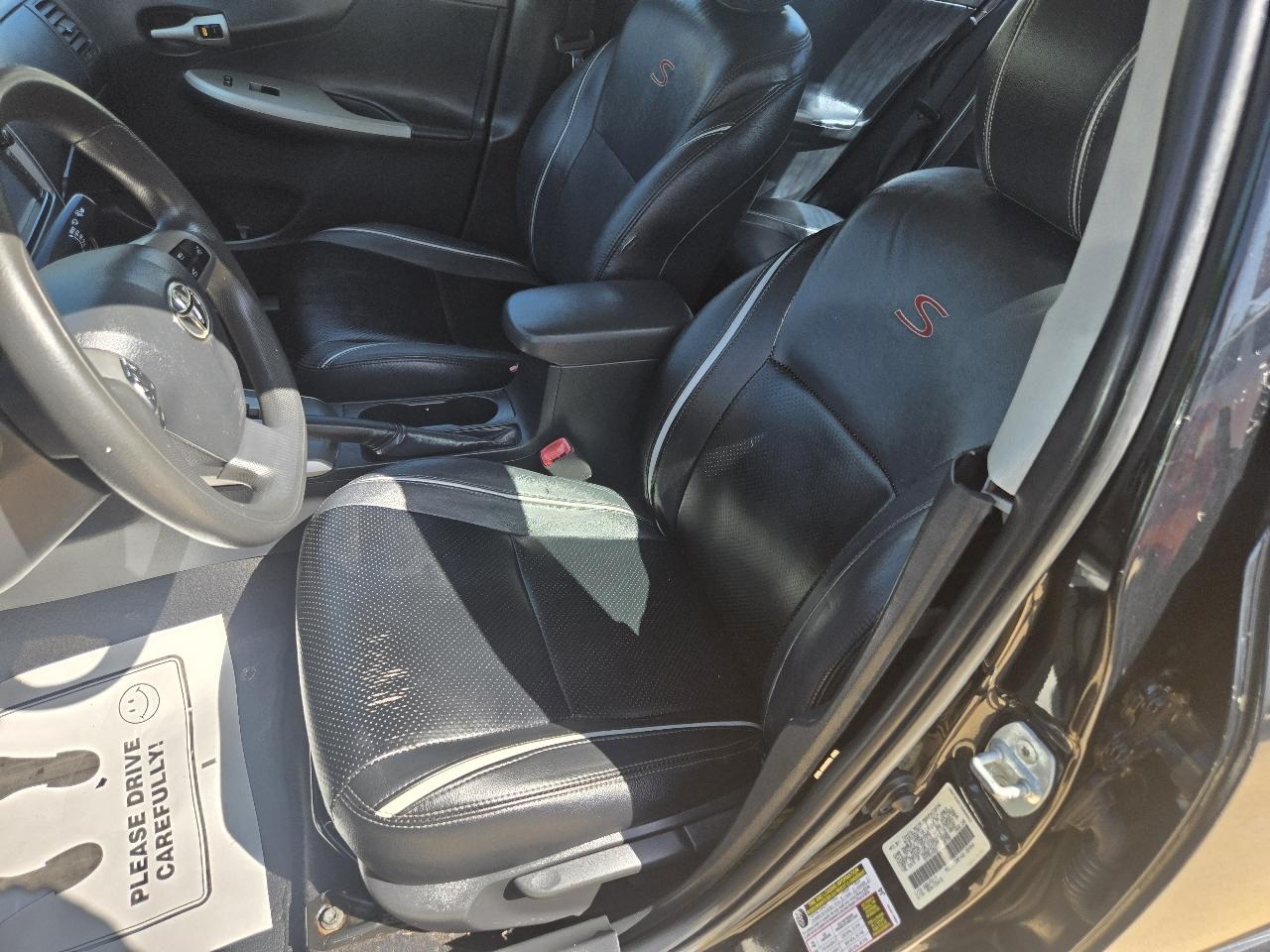 Toyota Corolla 4dr Sdn S Auto (Natl) 2013