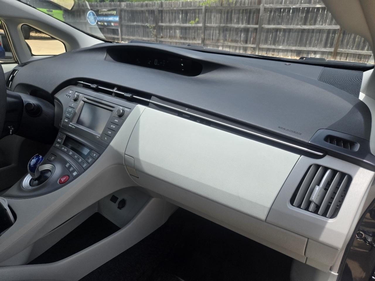 Toyota Prius 5dr HB II (Natl) 2012