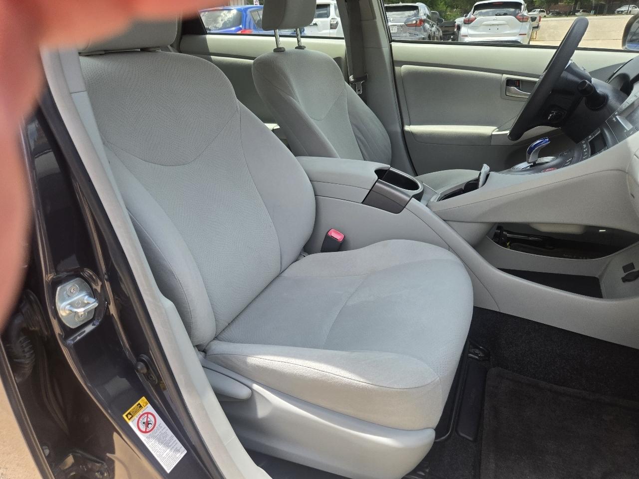Toyota Prius 5dr HB II (Natl) 2012