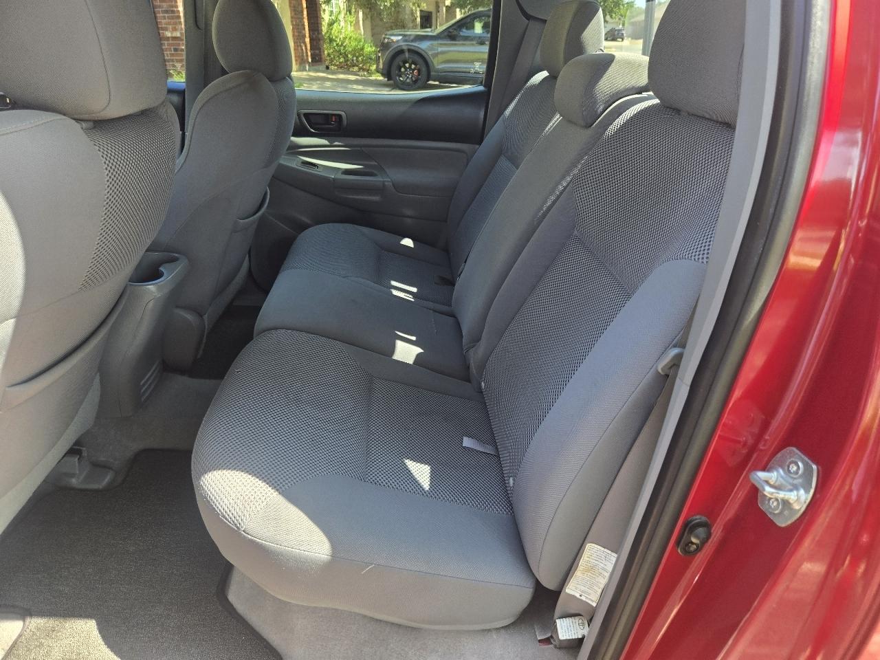 Toyota Tacoma Double 128" Manual 4WD (Natl) 2005