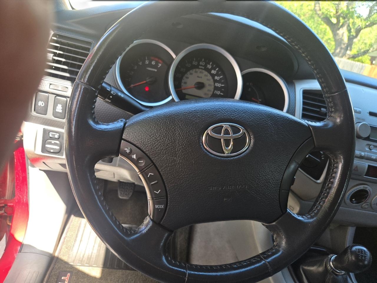 Toyota Tacoma Double 128" Manual 4WD (Natl) 2005
