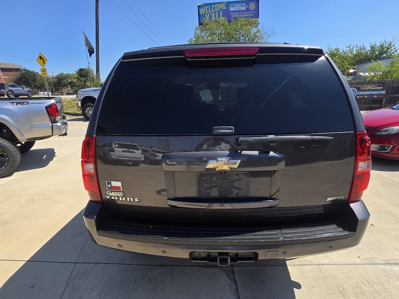 Chevrolet Tahoe 2WD 4dr 1500 LT 2011