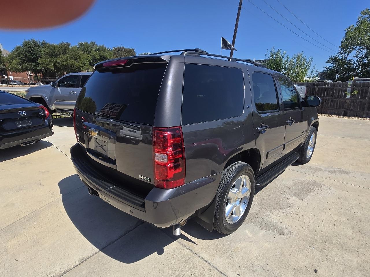 Chevrolet Tahoe 2WD 4dr 1500 LT 2011