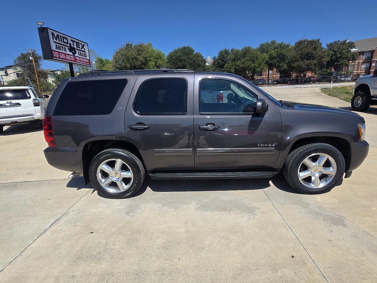 Chevrolet Tahoe 2WD 4dr 1500 LT 2011