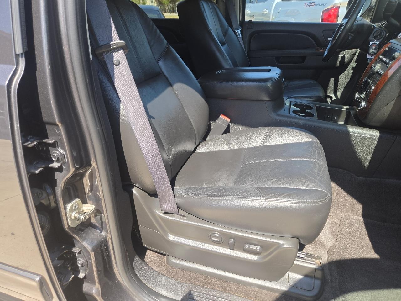 Chevrolet Tahoe 2WD 4dr 1500 LT 2011