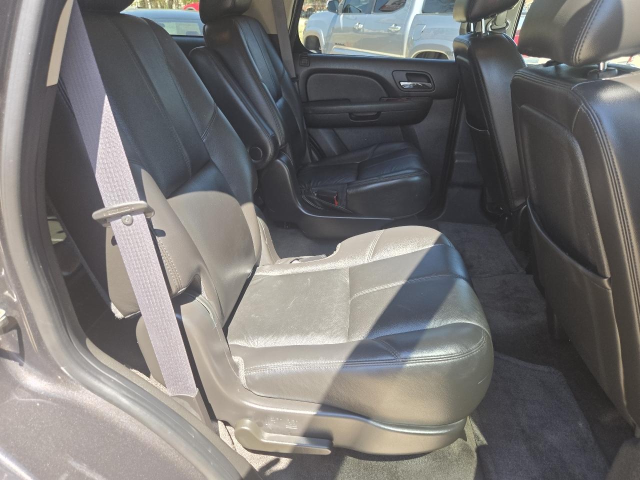 Chevrolet Tahoe 2WD 4dr 1500 LT 2011