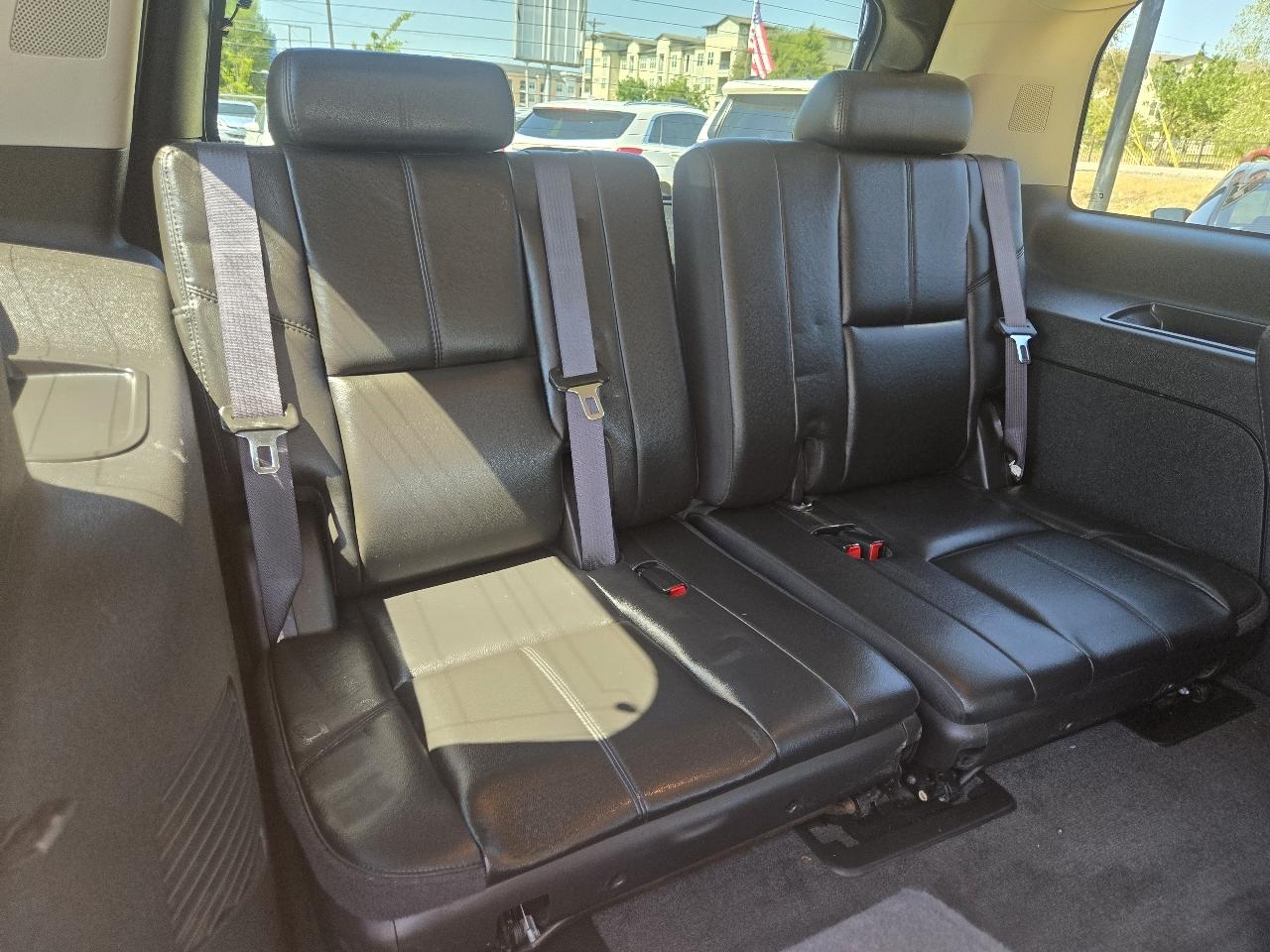 Chevrolet Tahoe 2WD 4dr 1500 LT 2011