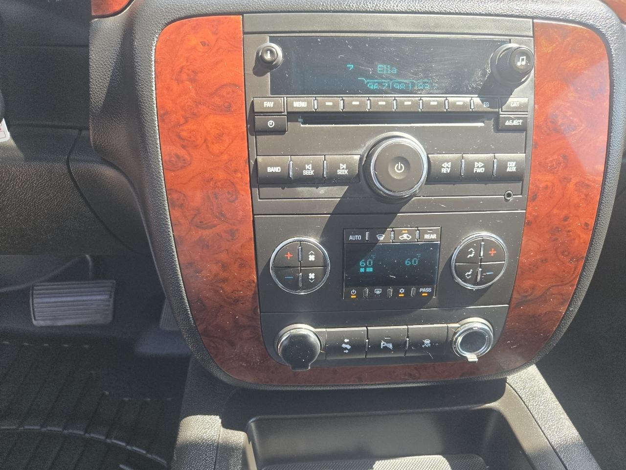 Chevrolet Tahoe 2WD 4dr 1500 LT 2011