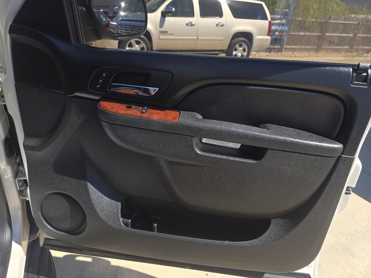 Chevrolet Tahoe 2WD 4dr 1500 LTZ 2013