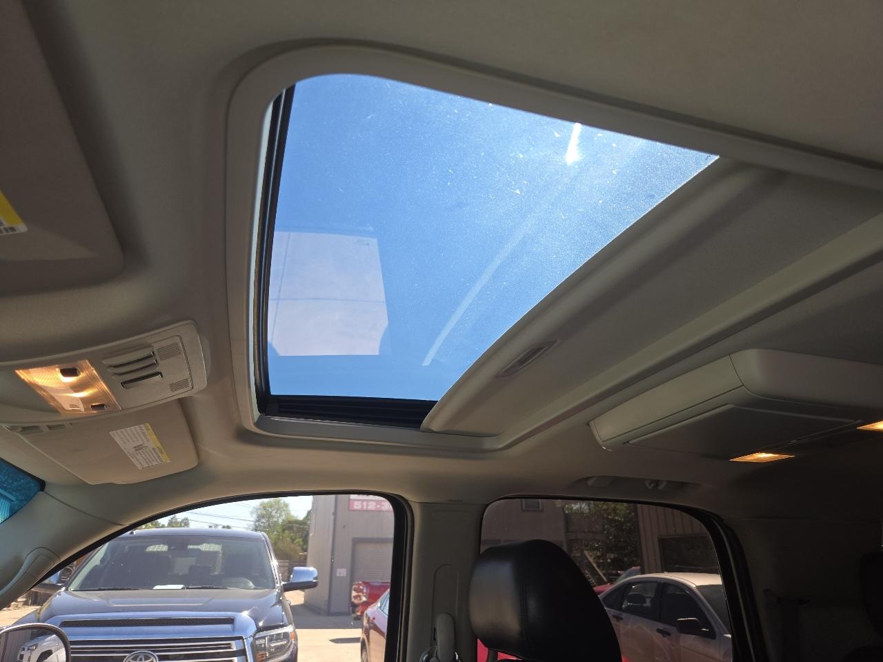 Chevrolet Tahoe 2WD 4dr 1500 LTZ 2013