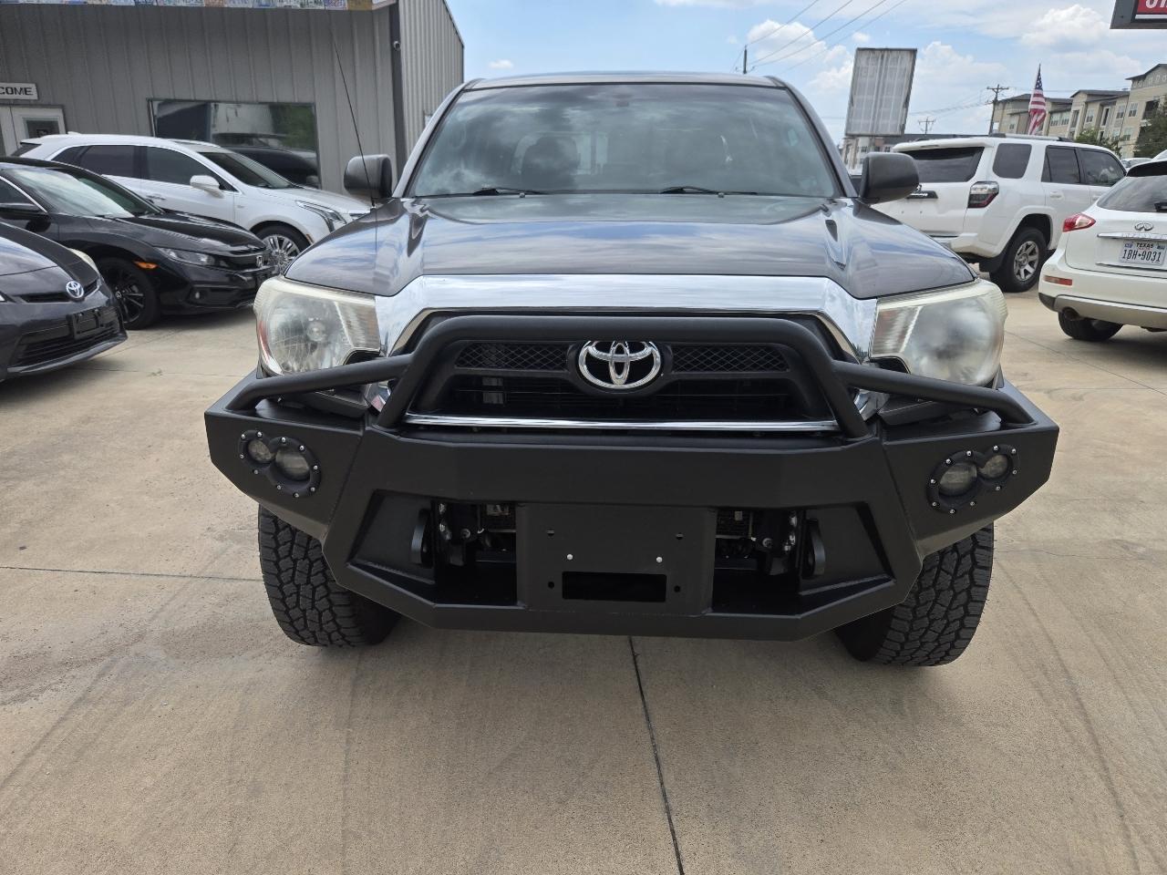 Toyota Tacoma 4WD Double Cab V6 AT (Natl) 2015