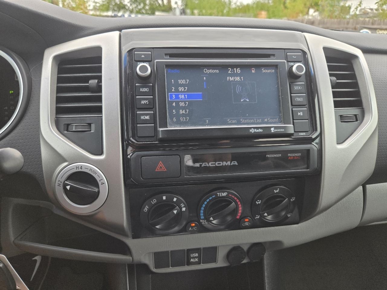 Toyota Tacoma 4WD Double Cab V6 AT (Natl) 2015